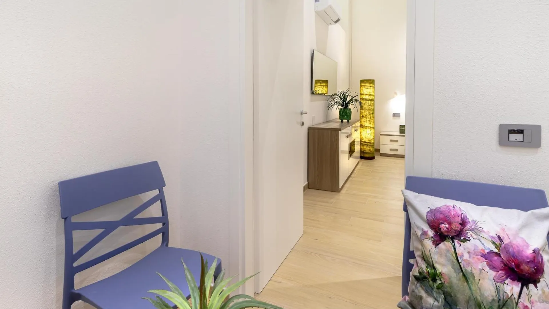 Artis Rooms Guesthouse Кальяри Италия