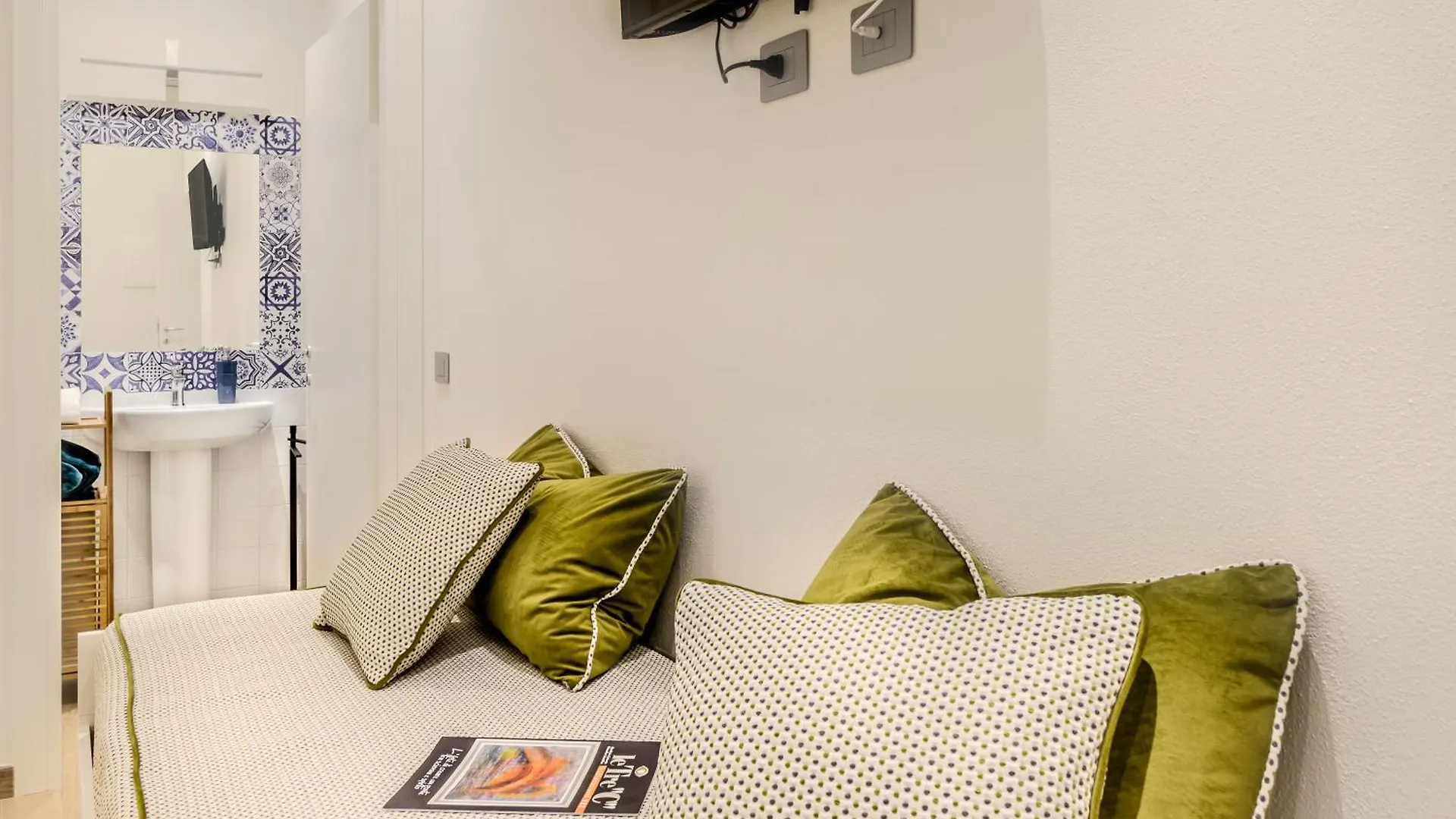 Artis Rooms Guesthouse Кальяри Гостевой дом