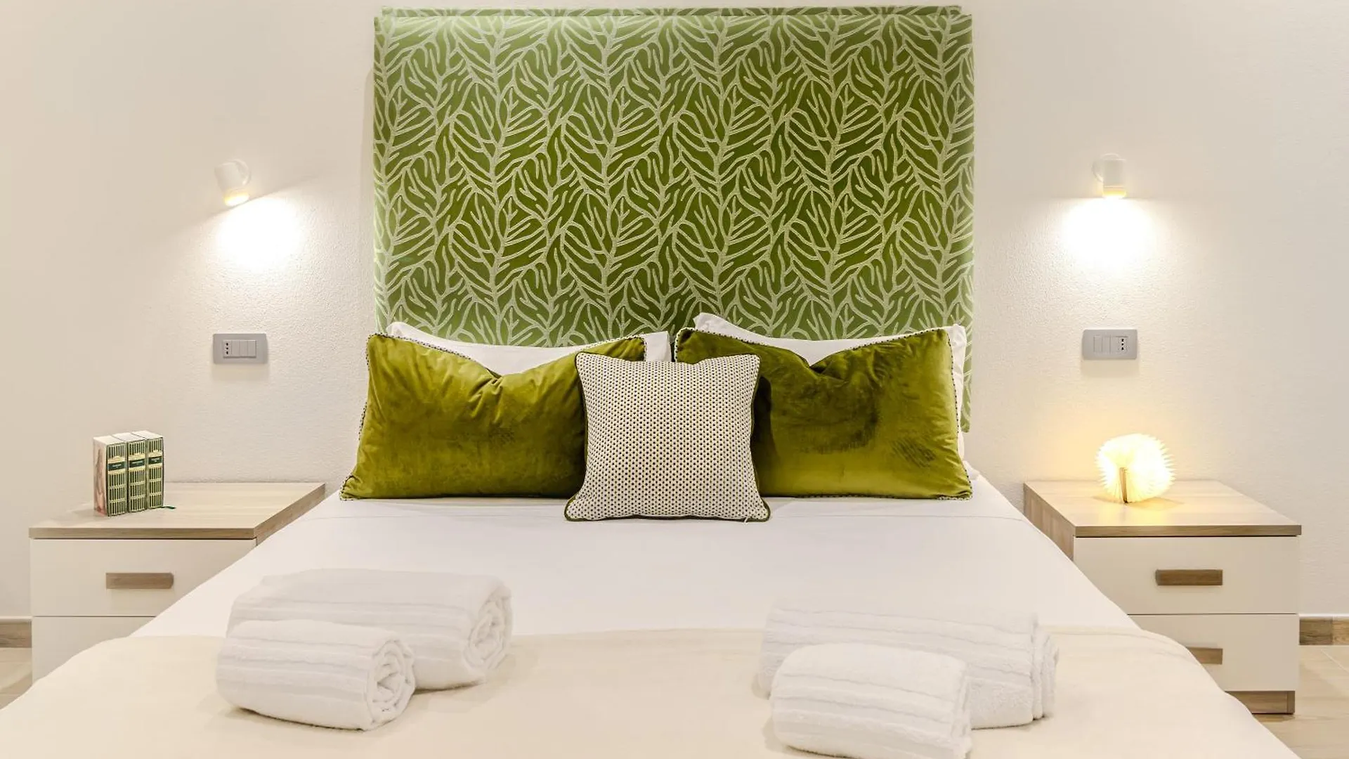 Artis Rooms Guesthouse Кальяри Гостевой дом