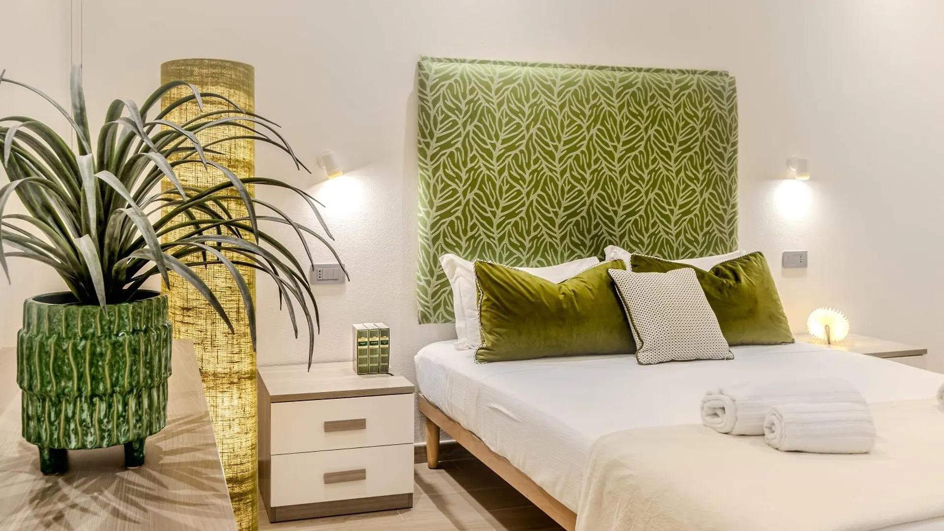 Artis Rooms Guesthouse Кальяри 0*,  Италия