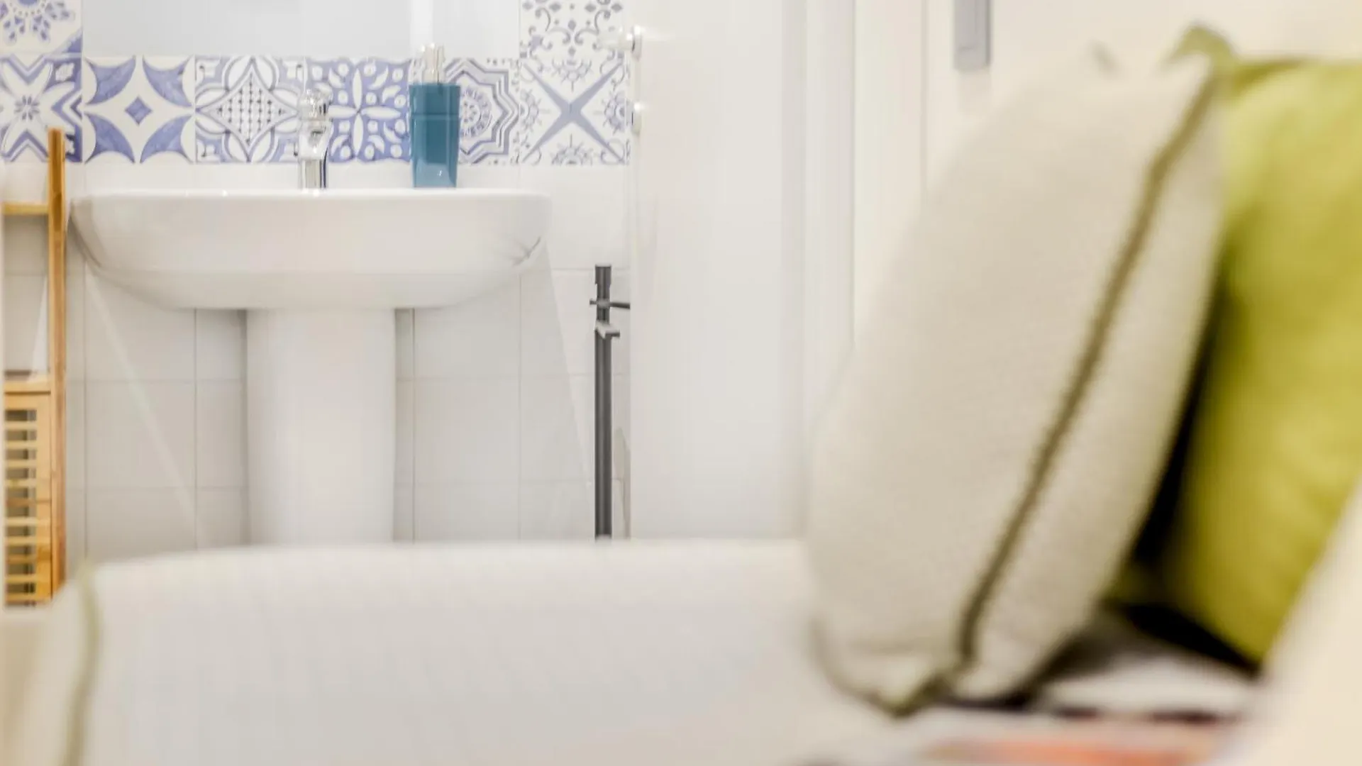 Гостевой дом Artis Rooms Guesthouse Кальяри