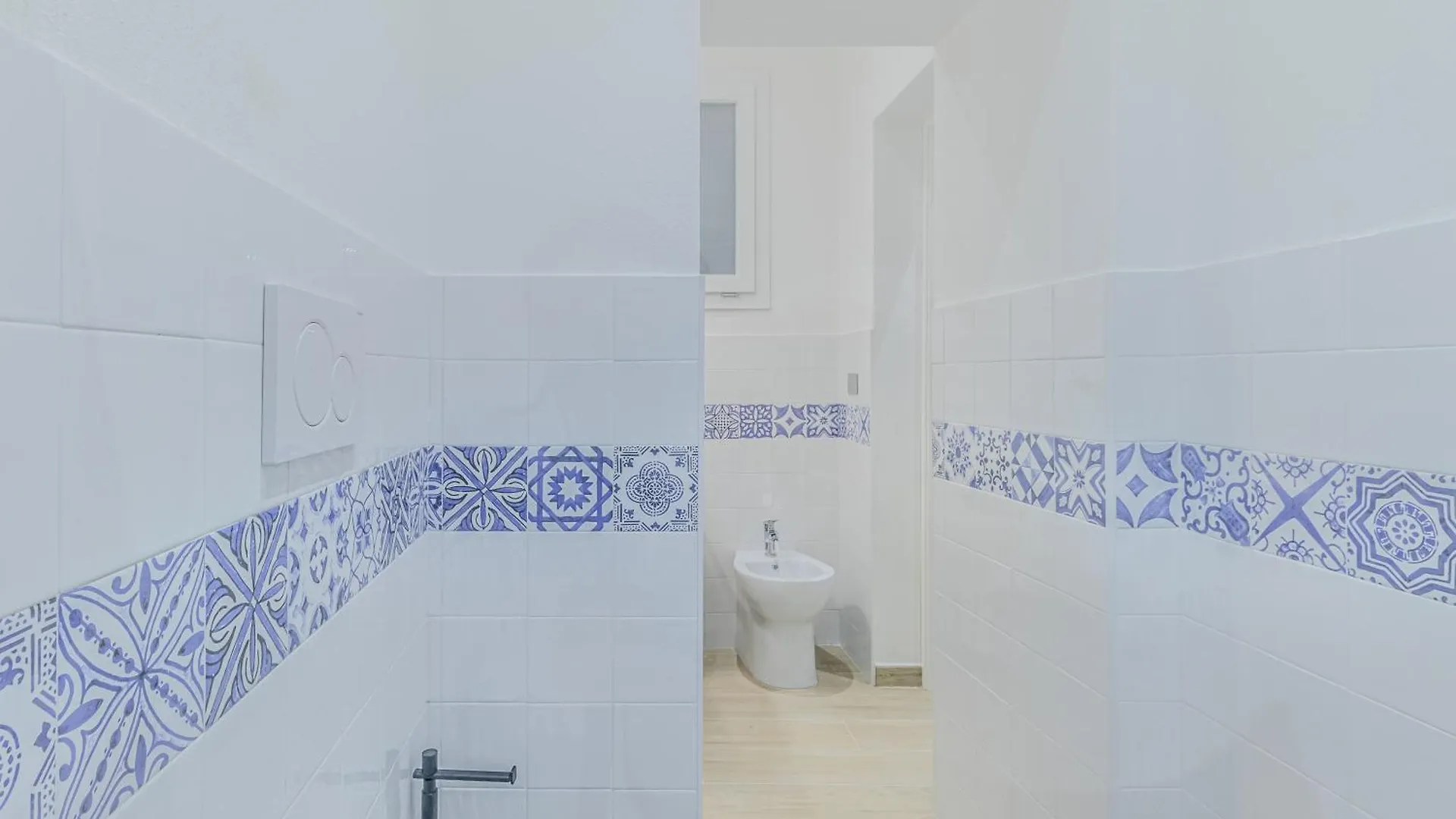 Artis Rooms Guesthouse Кальяри Италия