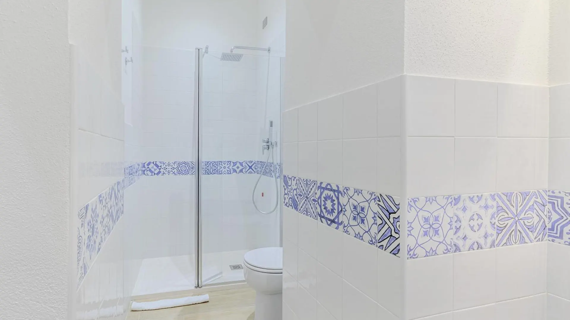 Artis Rooms Guesthouse Кальяри